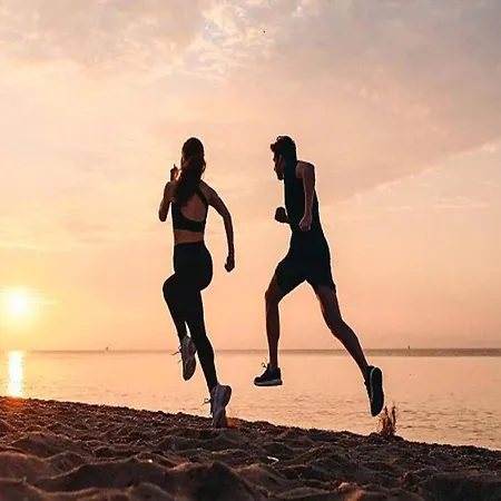 In Near The アパート レバル